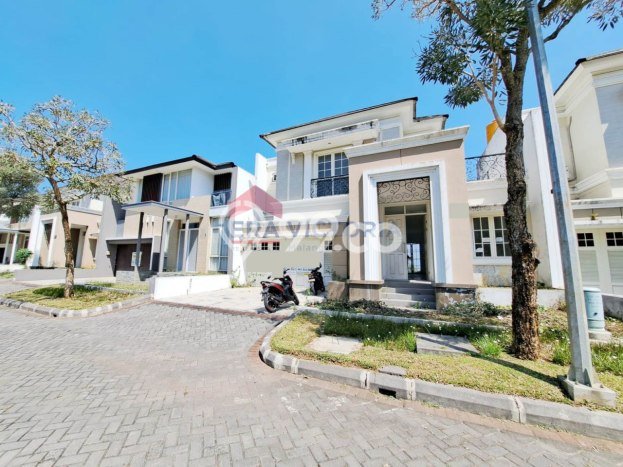 Hunian Cantik Modern Lb 200m2 di Kedungkandang, Malang Hunian Cantik Modern Lb 200m2 di Kedungkandang, Malang
