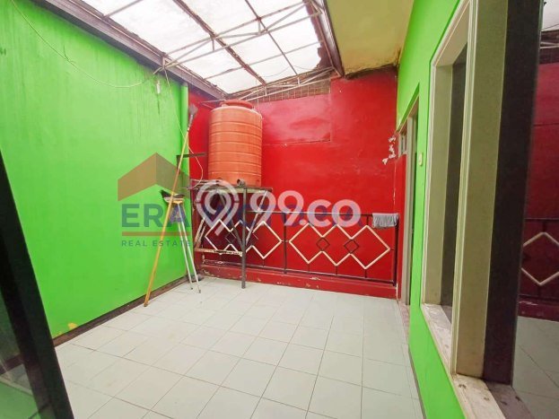 JUAL CEPAT! Rumah Ready Stock Area Strategis Sukun, Luas 218m2m² LB 350m2m² JUAL CEPAT! Rumah Ready Stock Area Strategis Sukun, Luas 218m2m² LB 350m2m²