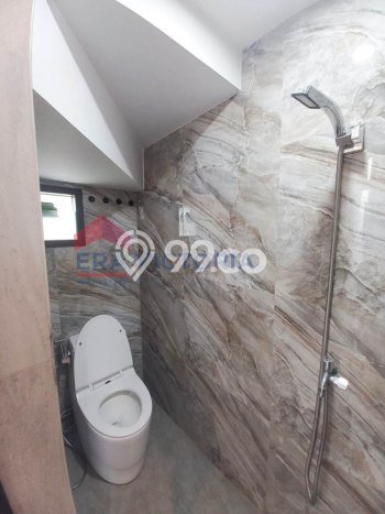 Rumah Modern Minimalis 4 Kamar Siap Huni di Blimbing Rumah Modern Minimalis 4 Kamar Siap Huni di Blimbing