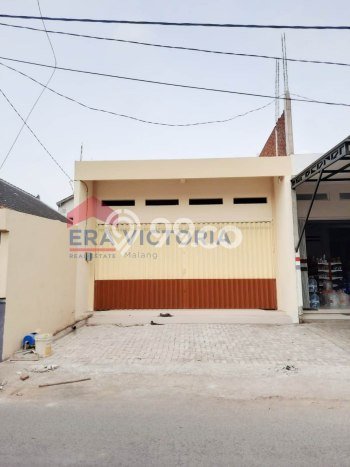 Ruko Kawasan Pakis, Luas 180m², Akses Utama, Siap Operasional Ruko Kawasan Pakis, Luas 180m², Akses Utama, Siap Operasional