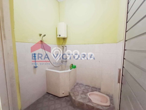 JUAL CEPAT! Rumah Ready Stock Area Strategis Sukun, Luas 218m2m² LB 350m2m² JUAL CEPAT! Rumah Ready Stock Area Strategis Sukun, Luas 218m2m² LB 350m2m²