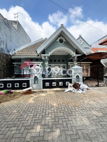 Lokasi strategis! Rumah siap huni disewakan di Lowokwaru LB 180m2 Lokasi strategis! Rumah siap huni disewakan di Lowokwaru LB 180m2