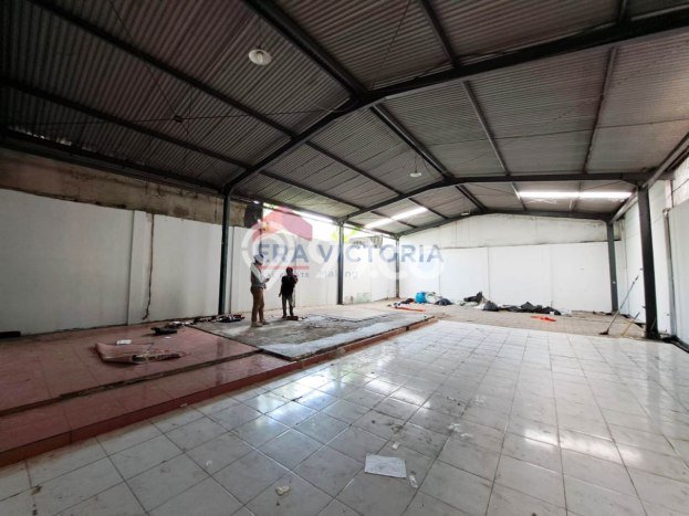 Ruko untuk disewa di Blimbing punya LT 684m2 & LB 360m2 harga sewa kompetitif Ruko untuk disewa di Blimbing punya LT 684m2 & LB 360m2 harga sewa kompetitif