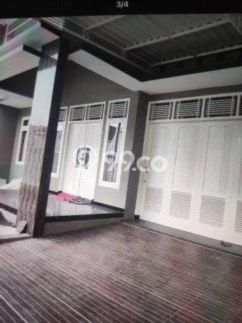 Rumah di Pakis, Malang, LT 300m2m² LB 250m2m² Rumah di Pakis, Malang, LT 300m2m² LB 250m2m²