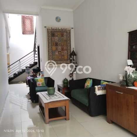 Jual Rumah Luas Megah Dengan View Eksklusif di Pejompongan, Jakarta Pusat Jual Rumah Luas Megah Dengan View Eksklusif di Pejompongan, Jakarta Pusat