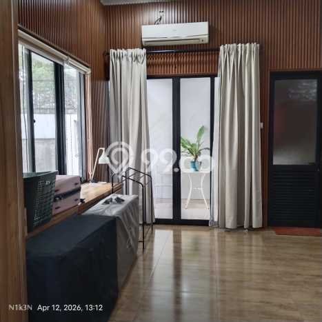 Jual Rumah Luas Megah Dengan View Eksklusif di Pejompongan, Jakarta Pusat Jual Rumah Luas Megah Dengan View Eksklusif di Pejompongan, Jakarta Pusat