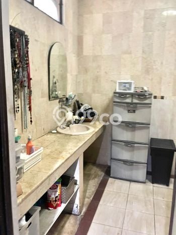 Rumah Mewah LB 331m2 Siap Pakai Desain Elegan di Bintaro, Tangerang Selatan Rumah Mewah LB 331m2 Siap Pakai Desain Elegan di Bintaro, Tangerang Selatan