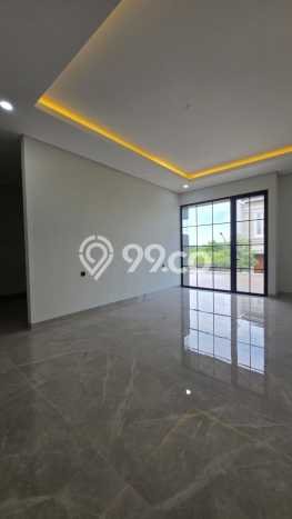 HUNIAN BERKELAS! Rumah Exclusive Tidar, Surabaya, LT 264m2m² LB 640m2m² HUNIAN BERKELAS! Rumah Exclusive Tidar, Surabaya, LT 264m2m² LB 640m2m²