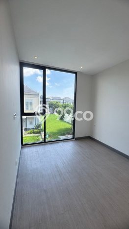 Rumah Elit Modern Siap Huni di Citraland Surabaya Rumah Elit Modern Siap Huni di Citraland Surabaya