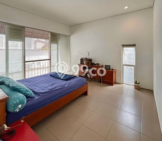 Rumah Elit Modern Siap Huni di Pondok Hijau Bandung Rumah Elit Modern Siap Huni di Pondok Hijau Bandung