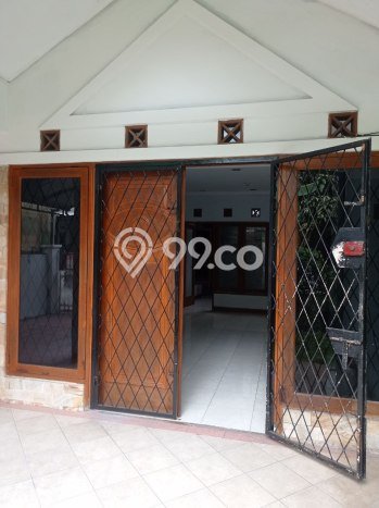 Jual Rumah Bagus Siap Huni LB 140m2 di Batununggal, Bandung Jual Rumah Bagus Siap Huni LB 140m2 di Batununggal, Bandung