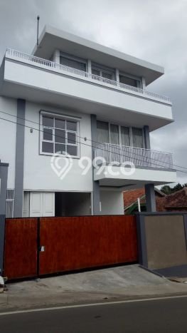 For Sale Rumah 4 Kamar Lokasi Ideal Nyaman dan Strategis di Cisarua For Sale Rumah 4 Kamar Lokasi Ideal Nyaman dan Strategis di Cisarua
