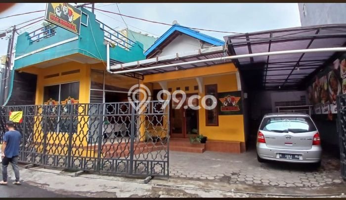 Ready to Use! Premium House LT 220m2 Desain Modern di Diponegoro Ready to Use! Premium House LT 220m2 Desain Modern di Diponegoro