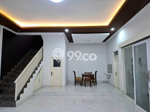 Siap Huni Rumah Mewah 7 Kamar di Margahayu Dekat ke Mana Pun Siap Huni Rumah Mewah 7 Kamar di Margahayu Dekat ke Mana Pun