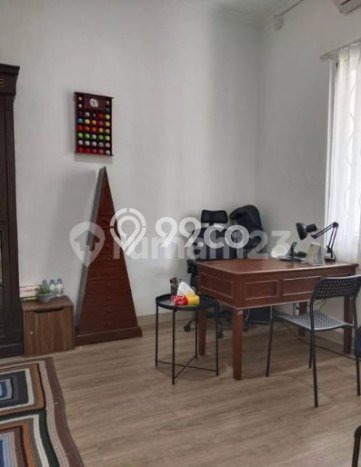 SPECIAL PRICE! Rumah Strategis lokasi Batununggal, Luas 200m2m² LB 250m2m² SPECIAL PRICE! Rumah Strategis lokasi Batununggal, Luas 200m2m² LB 250m2m²
