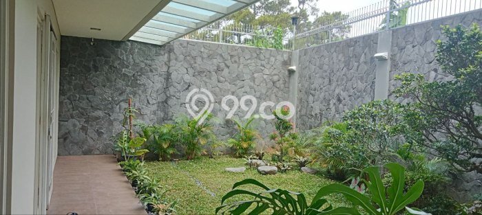 Ready to Use! Luxury House LT 309m2 Desain Modern di Setra Sari Ready to Use! Luxury House LT 309m2 Desain Modern di Setra Sari