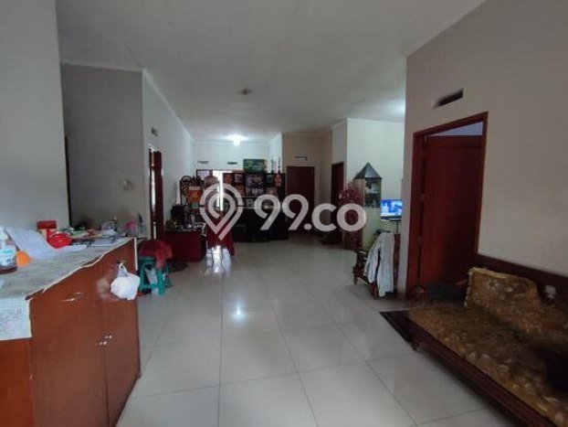 Rumah di Burangrang, Bandung, Luas 213m2m² Bangunan 186m2m² Rumah di Burangrang, Bandung, Luas 213m2m² Bangunan 186m2m²