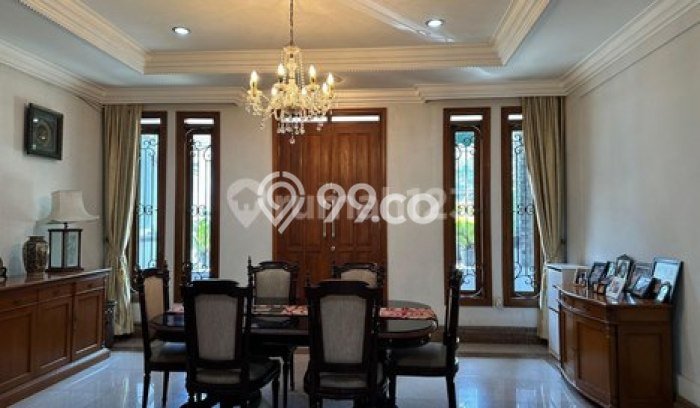 Rumah Elit LB 450m2 Siap Huni Desain Elegan di Sayap Dago, Bandung Rumah Elit LB 450m2 Siap Huni Desain Elegan di Sayap Dago, Bandung
