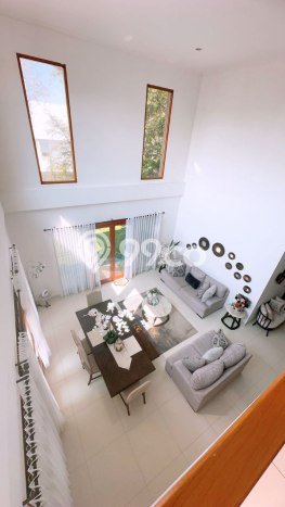 Hunian Elit LB 400m2 Siap Pakai Desain Elegan di Setiabudi, Bandung Hunian Elit LB 400m2 Siap Pakai Desain Elegan di Setiabudi, Bandung