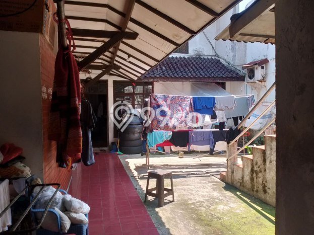 Rumah Elit LB 400m2 Siap Huni Desain Elegan di Buah Batu, Bandung Rumah Elit LB 400m2 Siap Huni Desain Elegan di Buah Batu, Bandung