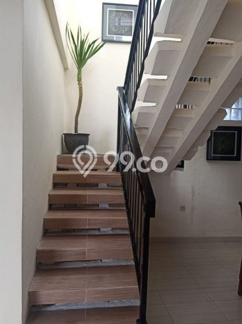 Rumah Modern area Burangrang, Bandung, LT 185m2m² Bangunan 220m2m² Rumah Modern area Burangrang, Bandung, LT 185m2m² Bangunan 220m2m²