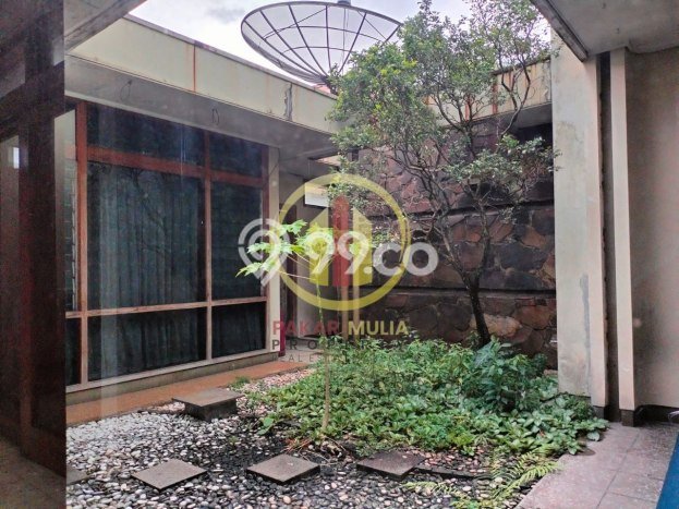 Rumah PREMIUM! di Riau, Bandung, Luas 425m2m² LB 300m2m², HARGA SPESIAL Rumah PREMIUM! di Riau, Bandung, Luas 425m2m² LB 300m2m², HARGA SPESIAL
