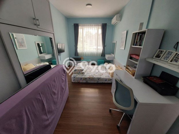 For Sale Rumah 6 Kamar Lokasi Ideal Bagus dan Strategis di Antapani For Sale Rumah 6 Kamar Lokasi Ideal Bagus dan Strategis di Antapani