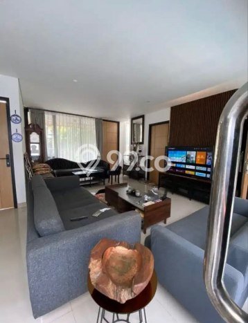 Rumah Area Nyaman kawasan Geger Kalong, Bandung, Luas 152m² LB 170m² Rumah Area Nyaman kawasan Geger Kalong, Bandung, Luas 152m² LB 170m²