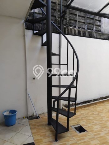 Rumah Asri di Cigadung, Bandung, LT 143m2m² Bangunan 134m2m² Rumah Asri di Cigadung, Bandung, LT 143m2m² Bangunan 134m2m²