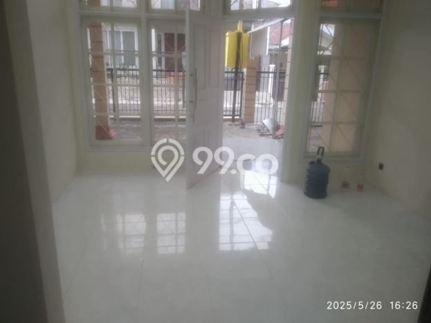 UNIT TERBATAS! Rumah di Sukomanunggal, 2 KM, Luas 293m2m² Bangunan 350m2m² UNIT TERBATAS! Rumah di Sukomanunggal, 2 KM, Luas 293m2m² Bangunan 350m2m²