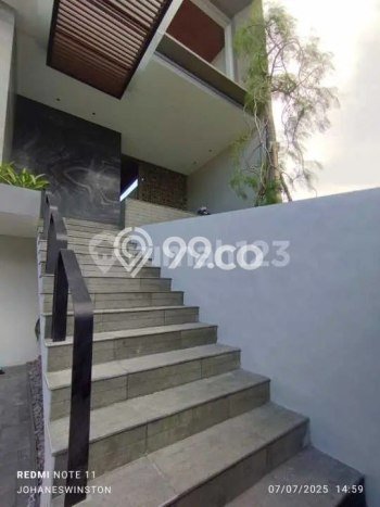 For Sale! Luxury House LT 300m2 Desain Modern di Citraland For Sale! Luxury House LT 300m2 Desain Modern di Citraland