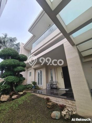 Dijual Rumah Mewah Elegan Dengan View Eksklusif di Graha, Surabaya Dijual Rumah Mewah Elegan Dengan View Eksklusif di Graha, Surabaya