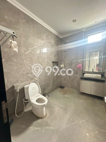 Hunian Mewah LB 244m2 Siap Huni Desain Elegan di Pakuwon Indah, Surabaya Hunian Mewah LB 244m2 Siap Huni Desain Elegan di Pakuwon Indah, Surabaya