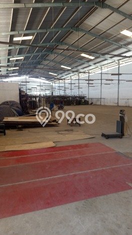 Gudang Disewa di Jakarta Utara dengan LB 1500m2 Area Komersial Ramai Gudang Disewa di Jakarta Utara dengan LB 1500m2 Area Komersial Ramai