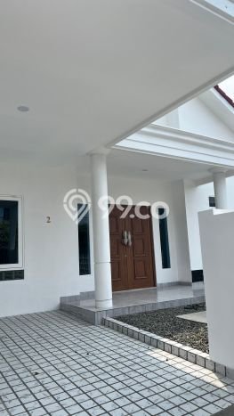For Sale! Premium House LT 271m2 Desain Elegan di Taman Royal For Sale! Premium House LT 271m2 Desain Elegan di Taman Royal