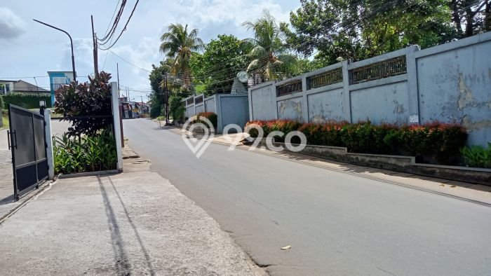Rumah Elit Modern Tanpa Renovasi di Cinangka Depok Rumah Elit Modern Tanpa Renovasi di Cinangka Depok