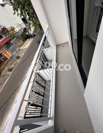 Rumah Mewah LB 185m2 Siap Pakai Desain Elegan di Tanjung Duren, Jakarta Barat Rumah Mewah LB 185m2 Siap Pakai Desain Elegan di Tanjung Duren, Jakarta Barat