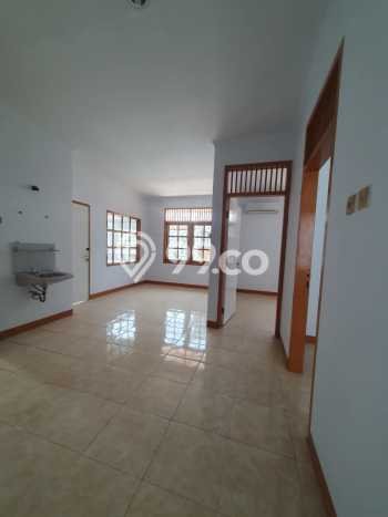 Lokasi strategis! Rumah siap huni dikontrakkan di Kelapa Gading LB 264m2 Lokasi strategis! Rumah siap huni dikontrakkan di Kelapa Gading LB 264m2