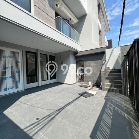 Rumah Elit Modern Siap Huni di Sunter Jakarta Utara Rumah Elit Modern Siap Huni di Sunter Jakarta Utara