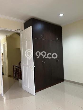 Lokasi strategis! Rumah siap pakai dikontrakkan di Kelapa Gading LB 234m2 Lokasi strategis! Rumah siap pakai dikontrakkan di Kelapa Gading LB 234m2