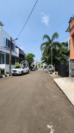 Rumah Mewah Dijual LT 128m2 di Kelapa Gading, Jakarta Utara Rumah Mewah Dijual LT 128m2 di Kelapa Gading, Jakarta Utara