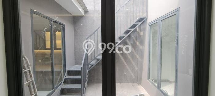 Ready to Use! Premium House LT 266m2 Desain Modern di Cipinang Ready to Use! Premium House LT 266m2 Desain Modern di Cipinang