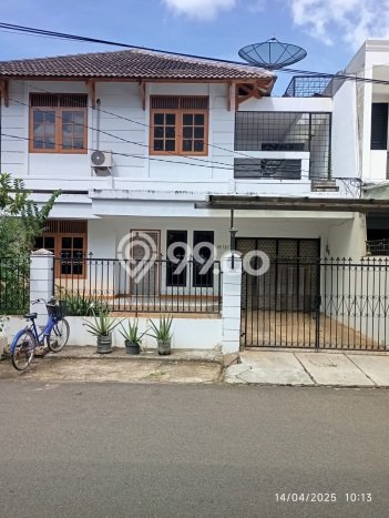 Lokasi strategis! Rumah siap huni dikontrakkan di Kelapa Gading LB 264m2 Lokasi strategis! Rumah siap huni dikontrakkan di Kelapa Gading LB 264m2