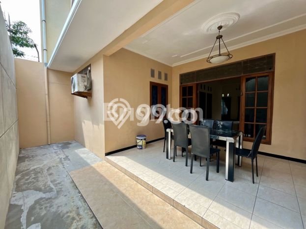 Rumah Tenang di Colomadu, 3 KT, Luas 160m2m² Bangunan 120m2m² Rumah Tenang di Colomadu, 3 KT, Luas 160m2m² Bangunan 120m2m²