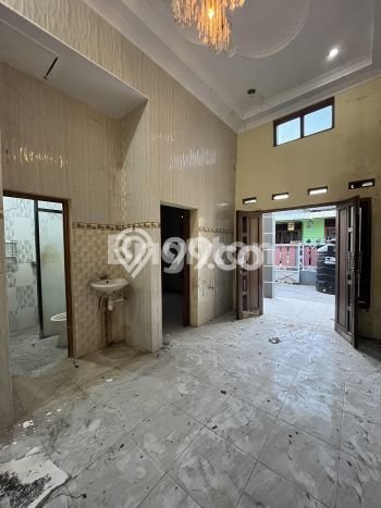 Rumah Lokasi Strategis di Gondangrejo, Karanganyar, Luas 80m2m² LB 60m2m² Rumah Lokasi Strategis di Gondangrejo, Karanganyar, Luas 80m2m² LB 60m2m²