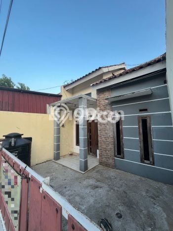 Rumah Lokasi Strategis di Gondangrejo, Karanganyar, Luas 80m2m² LB 60m2m² Rumah Lokasi Strategis di Gondangrejo, Karanganyar, Luas 80m2m² LB 60m2m²