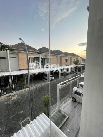 Lokasi strategis! Rumah siap huni dikontrakkan di Kartosuro LB 250m2 Lokasi strategis! Rumah siap huni dikontrakkan di Kartosuro LB 250m2