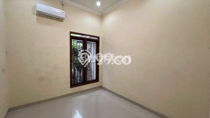 HARGA SPESIAL! Rumah di Solo Baru, Dekat Pusat Kota, 4 KT, LT 144m2m² LB 144m2m² HARGA SPESIAL! Rumah di Solo Baru, Dekat Pusat Kota, 4 KT, LT 144m2m² LB 144m2m²