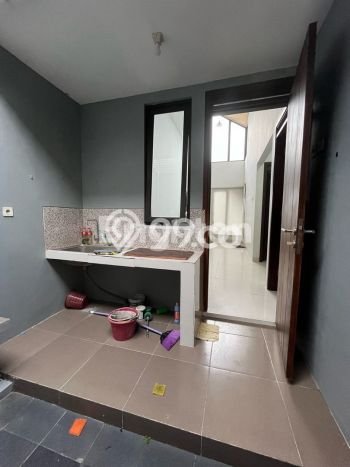 PENAWARAN EKSKLUSIF! Rumah kawasan Kartosuro, 2 KT, Lingkungan Elite, Luas 84m2m² Bangunan 58m2m² PENAWARAN EKSKLUSIF! Rumah kawasan Kartosuro, 2 KT, Lingkungan Elite, Luas 84m2m² Bangunan 58m2m²