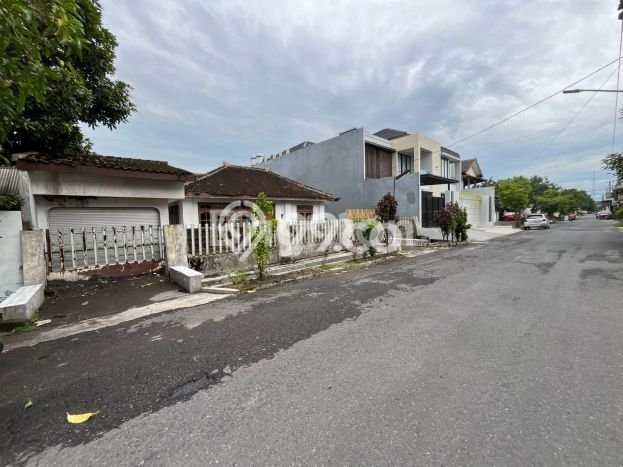Rumah di Manahan, Siap Huni, 0 KT, Dekat Manahan, Solo, Solo, Luas 540m2m² LB 100m2m² Rumah di Manahan, Siap Huni, 0 KT, Dekat Manahan, Solo, Solo, Luas 540m2m² LB 100m2m²